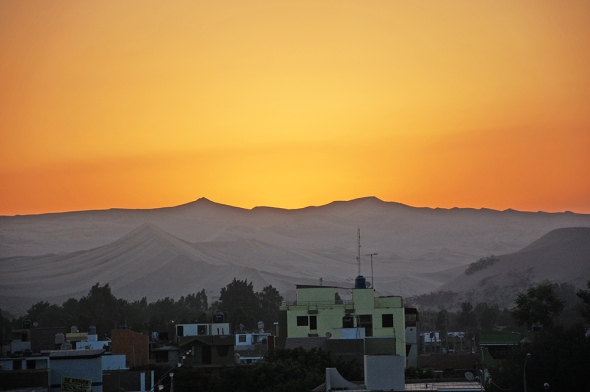 Hotel Ollanta in Ica had its flaws, but the rooftop terrace provided a beautiful view of the sunset over the desert. Later, it would also provide a decent vantage point for taking in the New Year's Eve fireworks around town.